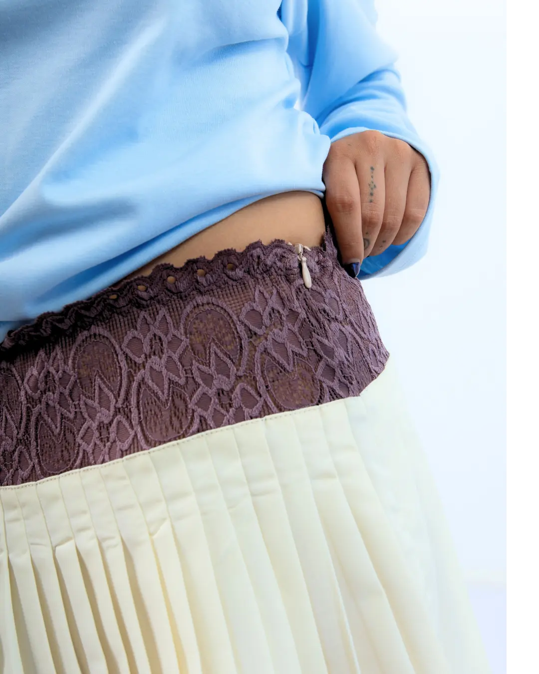 Malva lace skirt